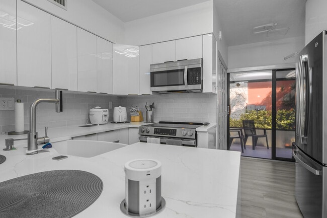 Building Photo - 201 S Collier Blvd