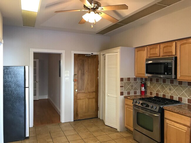 Building Photo - 342 Pavonia Ave