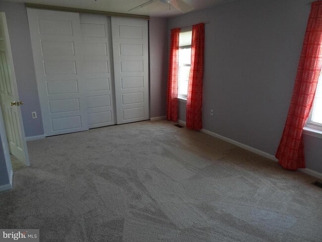 Building Photo - 2492 Wentworth Dr