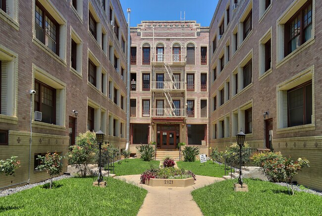 Building Photo - 2121 James M Wood Blvd