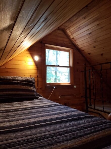 Building Photo - 159 Creekstone Dr