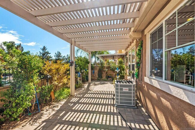 Building Photo - BEAUTIFUL 3BD/2.5BA Santee Home Available ...