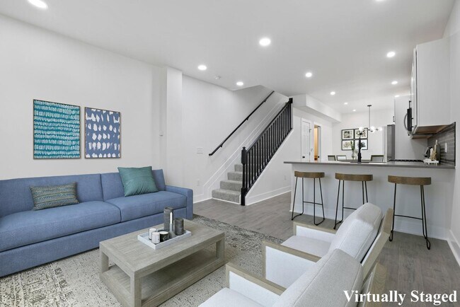 Building Photo - 272 S 22nd St