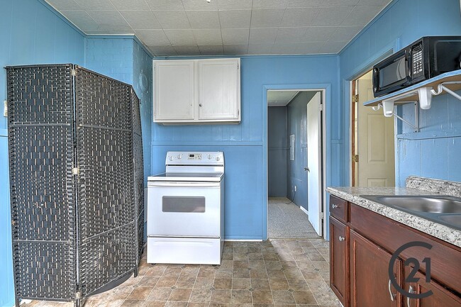 Building Photo - 1305 Willow St