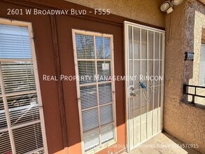 Building Photo - 2601 W Broadway Blvd