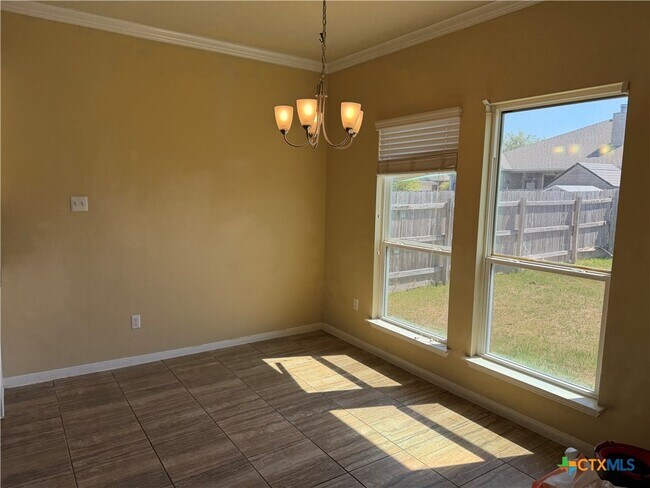 Building Photo - 409 Cross Dr.