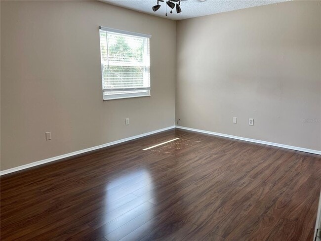 Building Photo - 6902 San Mateo Ct