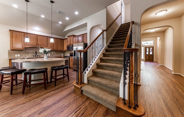 Building Photo - 1210 Magellan