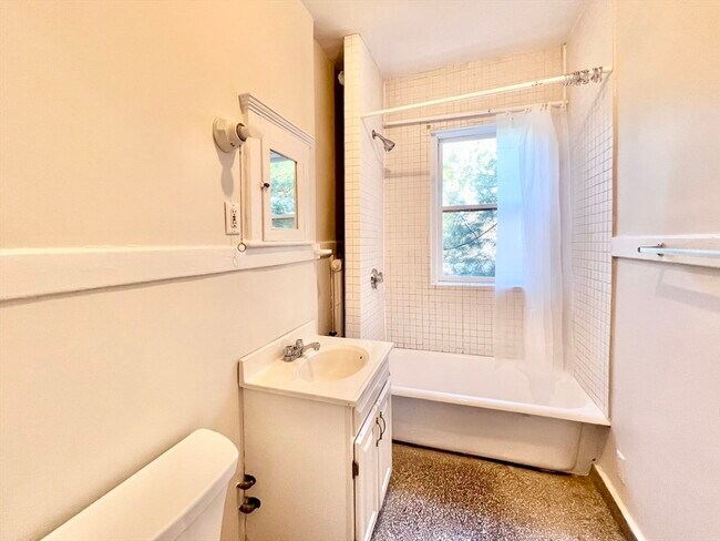 Building Photo - 23 Chauncy St