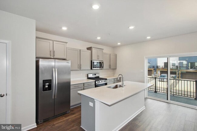 Building Photo - 406 Carroll Walk Ave