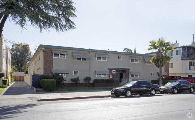 Primary Photo - 250 N 3rd St