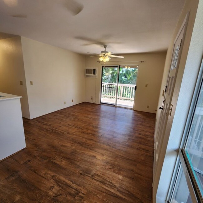 Building Photo - 2 bdrm 1.5 bath 2nd floor Southpointe at W...