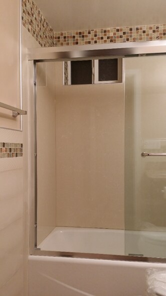 Building Photo - 271 Westridge Ave