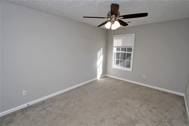 Building Photo - 2951 Belfaire Lake Dr