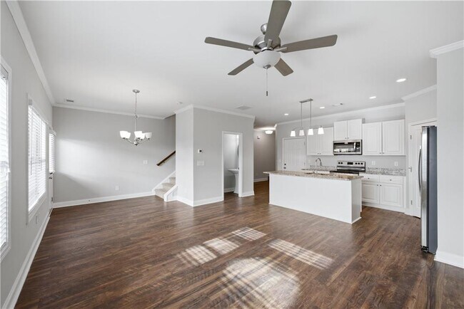 Building Photo - 327 Cashes Ct