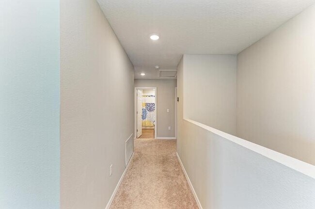 Building Photo - Beautiful Home For Rent In Crosswind Point!