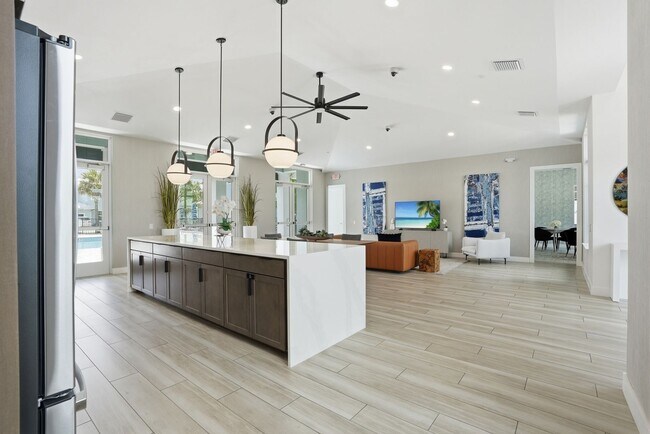 Building Photo - Fully Furnished 3 Bedroom, 3.5 Bath Townhome