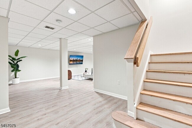 Building Photo - 907 Colonia Rd