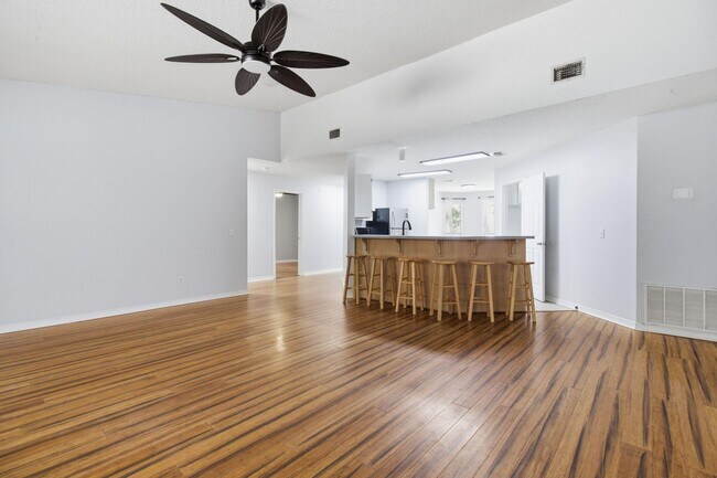 Building Photo - 5135 Whitehurst Ln