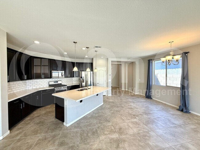 Building Photo - 2922 E Wayland Dr