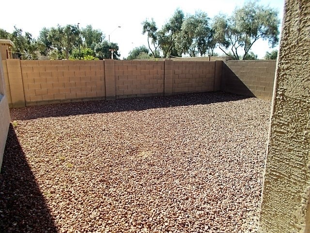 Building Photo - 17321 W Tara Ln