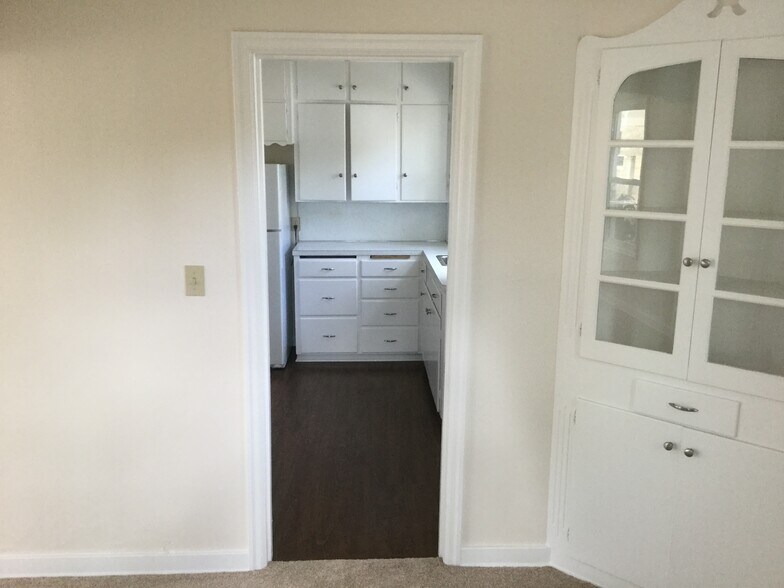 Entry to kitchen from dining room - 1008 E 2nd St