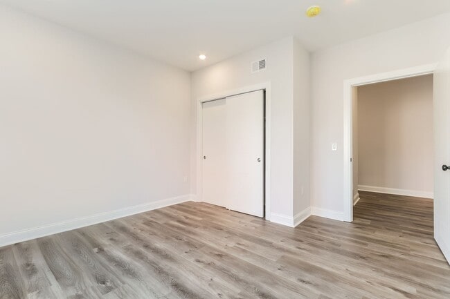 Building Photo - 953 Belmont Ave