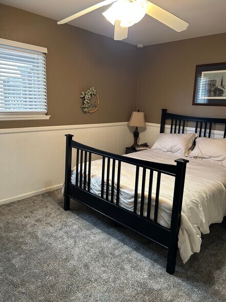 Building Photo - 2423 Borton Dr