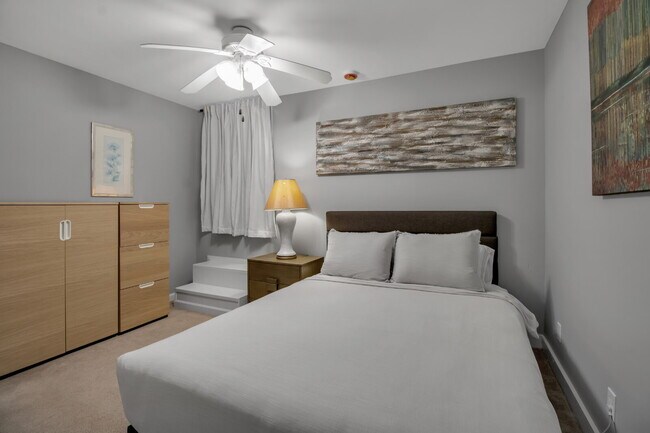 Building Photo - Furnished 2-Bedroom Apartment near Elmwood Village