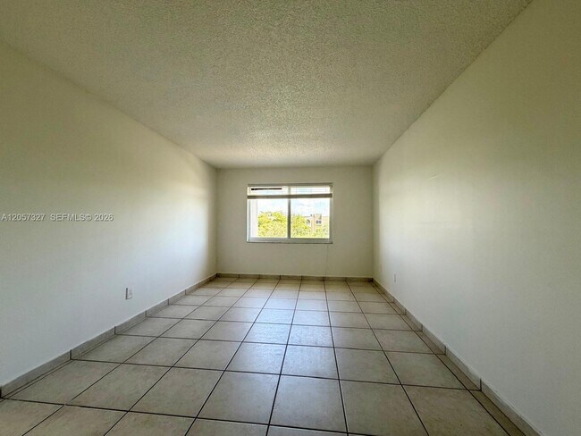 Building Photo - 7730 Camino Real
