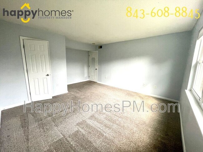 Building Photo - 415 Parkdale Dr