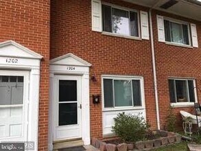 Building Photo - 1204 Westview Terrace