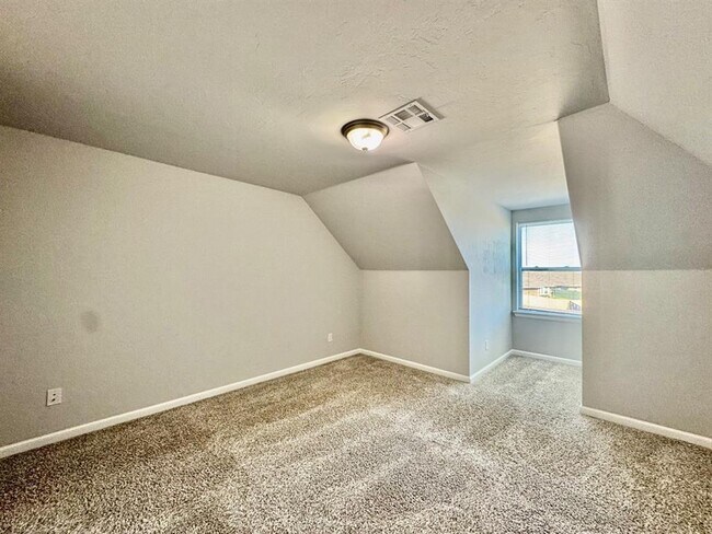 Building Photo - 18305 Autumn Grv Ct