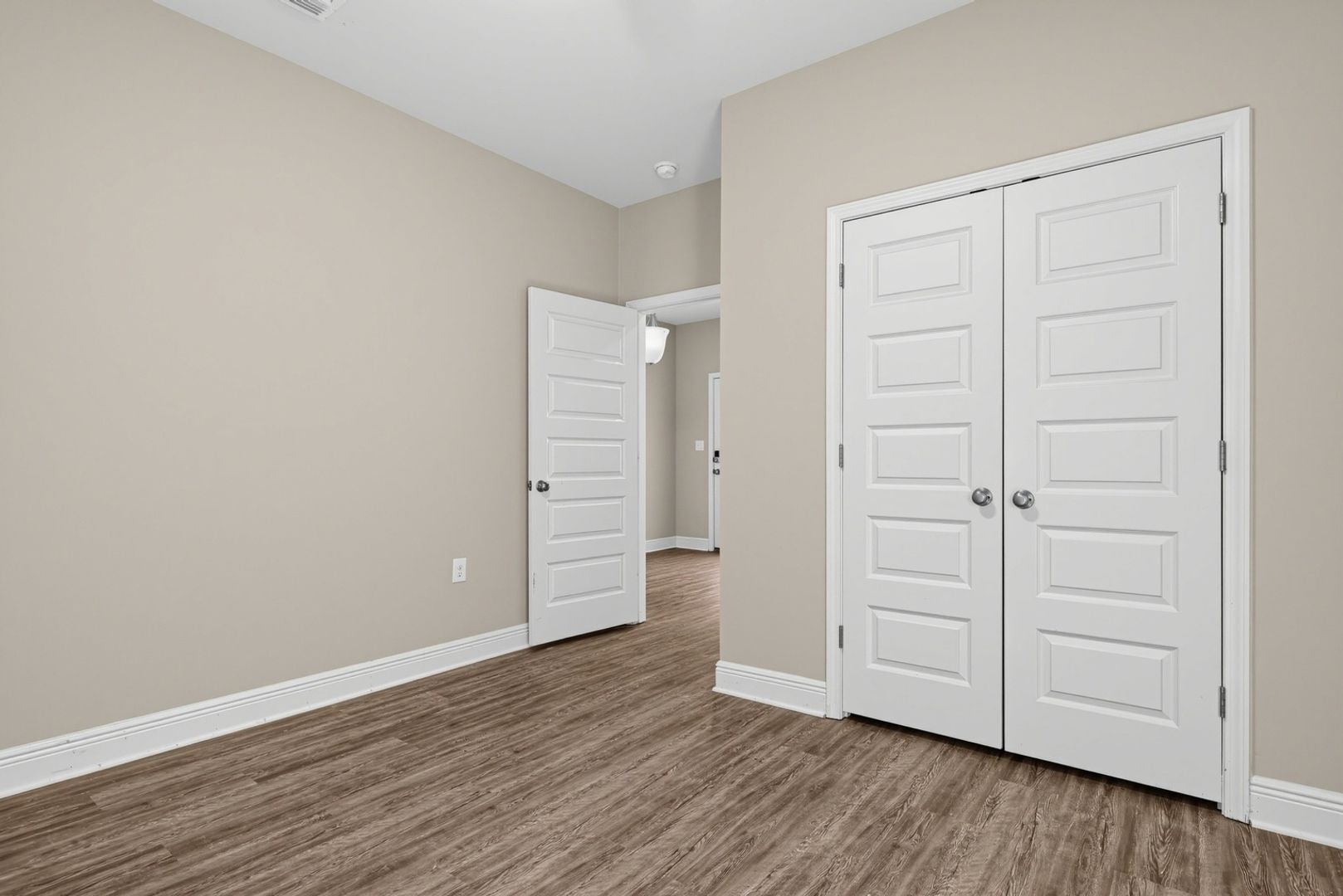 Building Photo - 24848 Smarty Jones Cir
