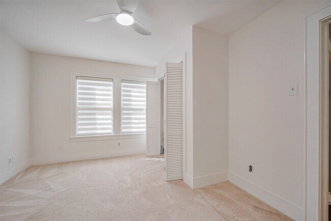 Building Photo - 1614 Ridgewood St