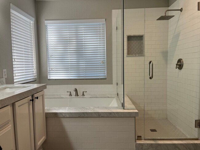 Building Photo - 30133 Destiny Dr