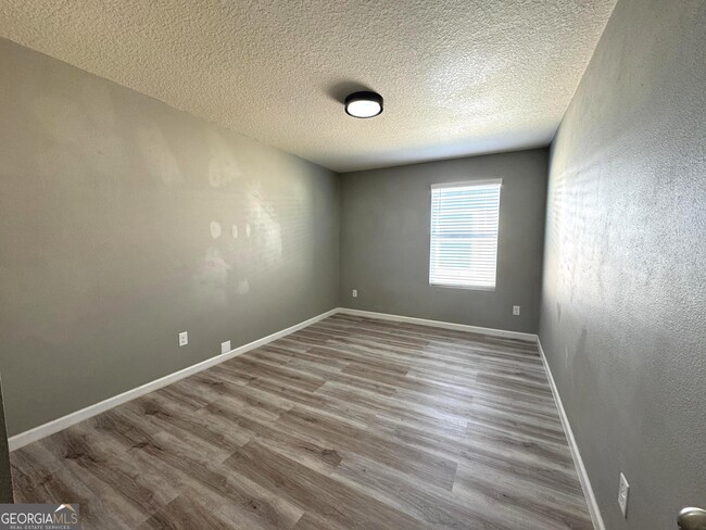 Building Photo - 217 Brooklet Cir