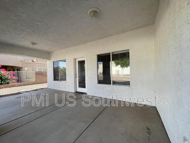 Building Photo - 2007 Lause Bay