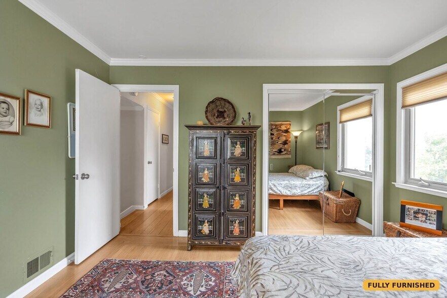 Building Photo - 453 Dimm St