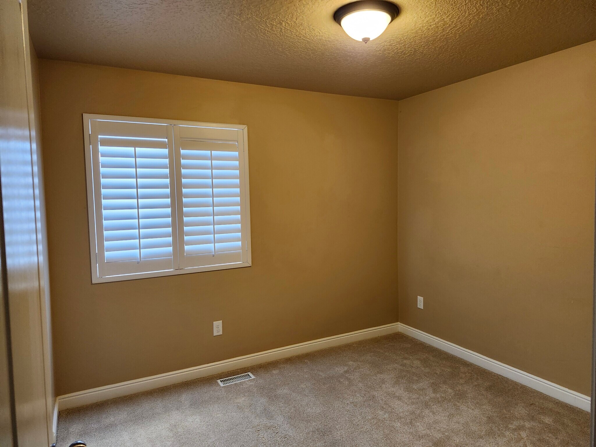 Building Photo - 3811 N Prairie Grass Dr