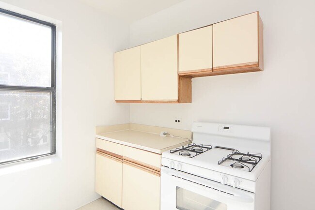 Building Photo - 1532 N Kedzie Ave