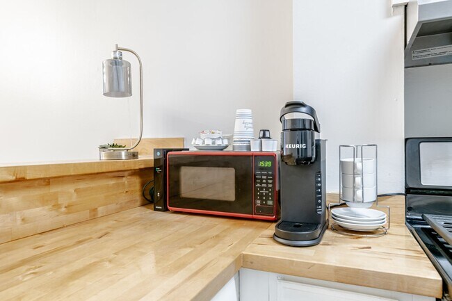 Building Photo - 163 State St