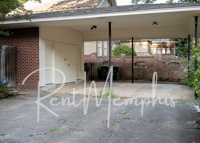 Building Photo - 1609 Forest Ave