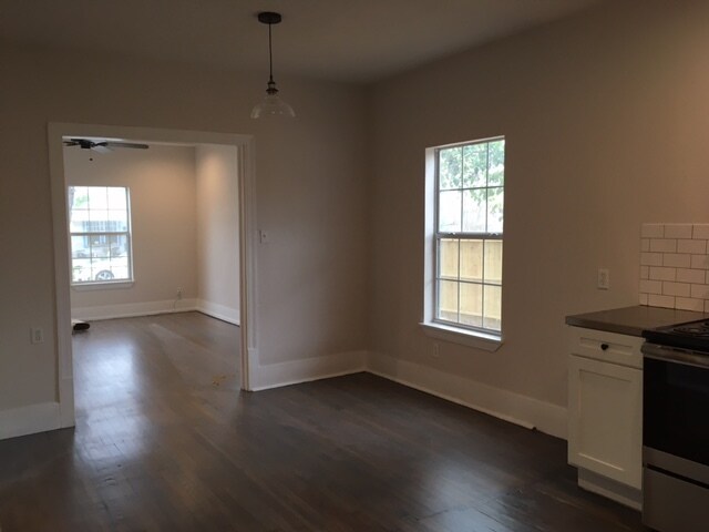 Open floor plan - 1131 W Lynwood Ave