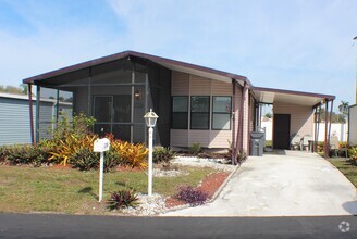Building Photo - 6036 Seashore Dr