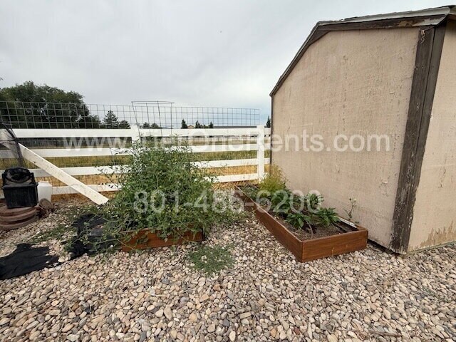 Building Photo - NO DEPOSIT Option Available for Qualified ...