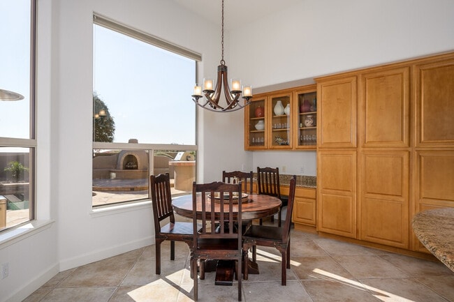 Building Photo - 14705 Canyon Dr