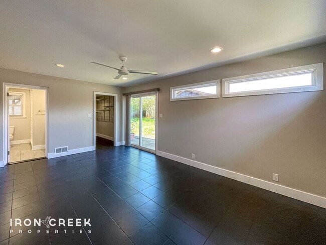 Building Photo - 21 Brevard Rd