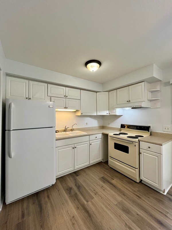 Building Photo - 767 N Macomb St