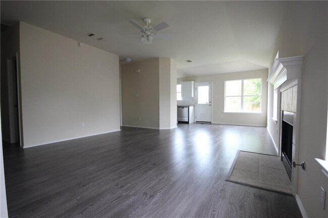 Building Photo - 14705 Rumfeldt St